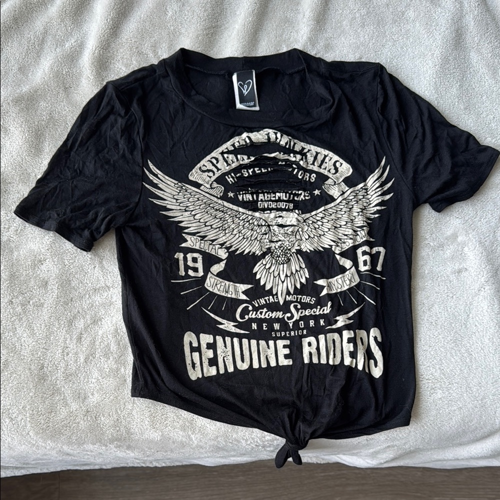 Windsor Black Short Sleeve Tee with Vintage Graphics